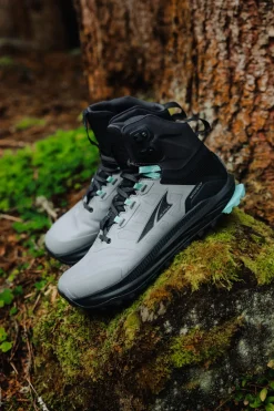 Altra Lone Peak 9 Waterproof Mid Womens – Black/Gray